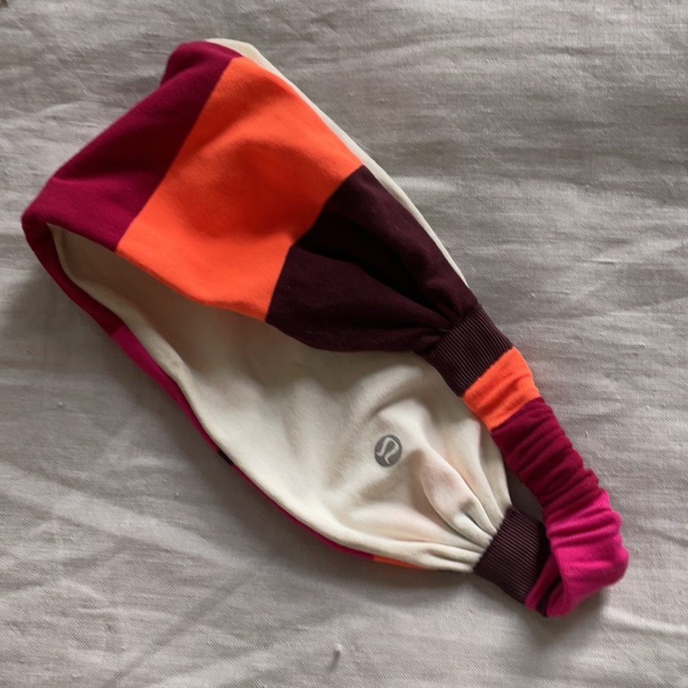 💋 Lululemon Headband - Picture 3 of 3
